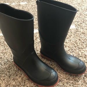 Boys rain boots